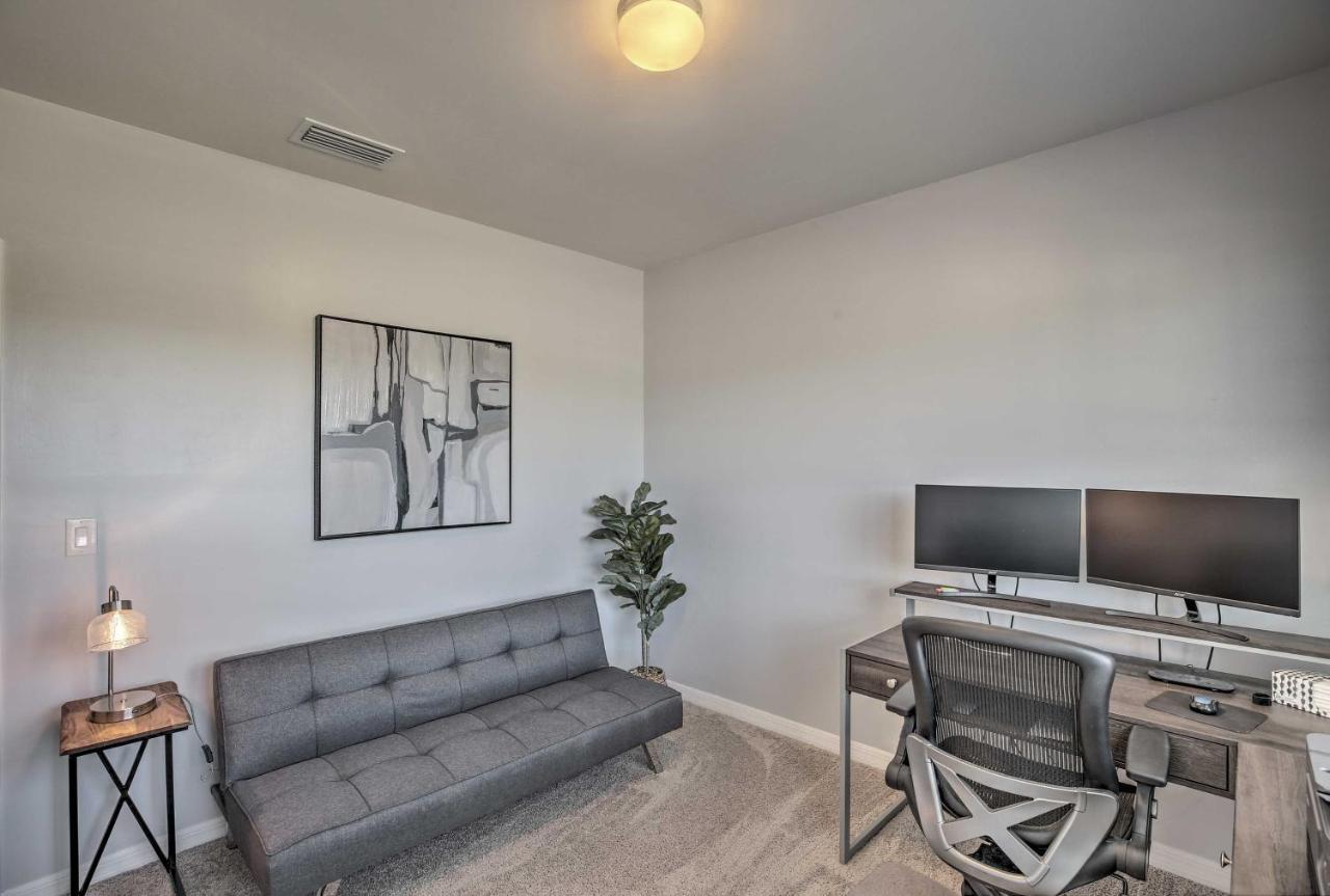 Modern Home With Heated Pool, 3 Mi To Beach Cape Coral Exteriér fotografie